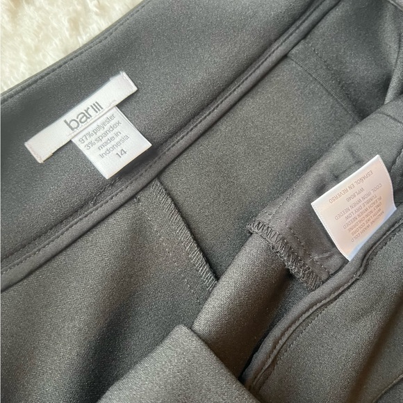 BAR III CROPPED AND RUFFLE BOTTOM FLARED DRESS PANTS NWT - Picture 4 of 7